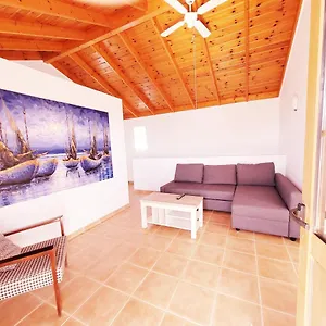 Villa Villatommy Heated Pool, Hottub, Fast Wifi, Lajares