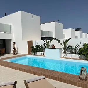  Villa Luna